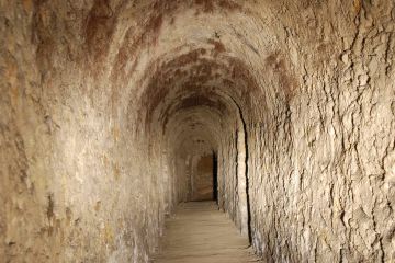 Tickets für 16h Mainzer Unterwelten vom Barock bis zum 2. WK am 25.01.2026 - Karten kaufen